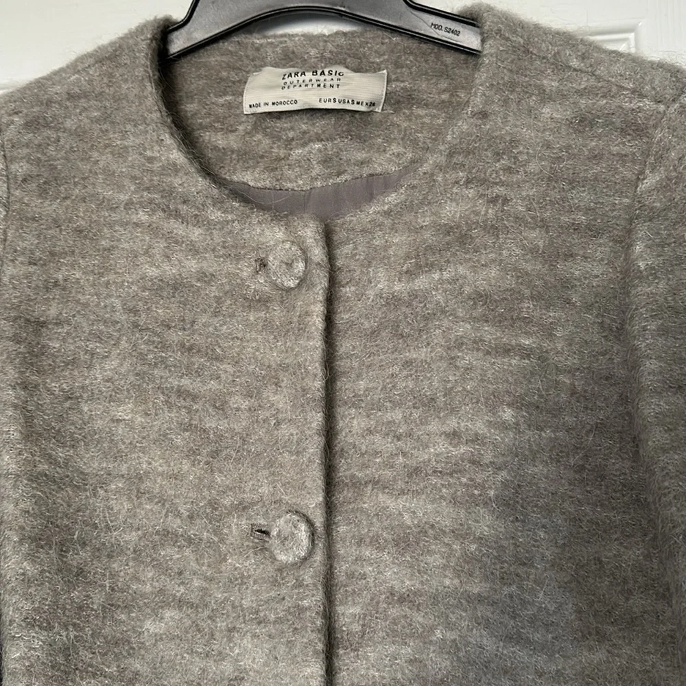 Zara wool coat. - Picture 2 of 8